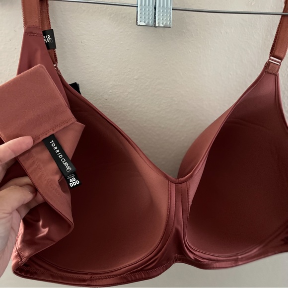 NWT! TORRID Everyday Wire-Free Lightly Lines Shine 360 Back Smoothing Bra 40DDD - Picture 5 of 6
